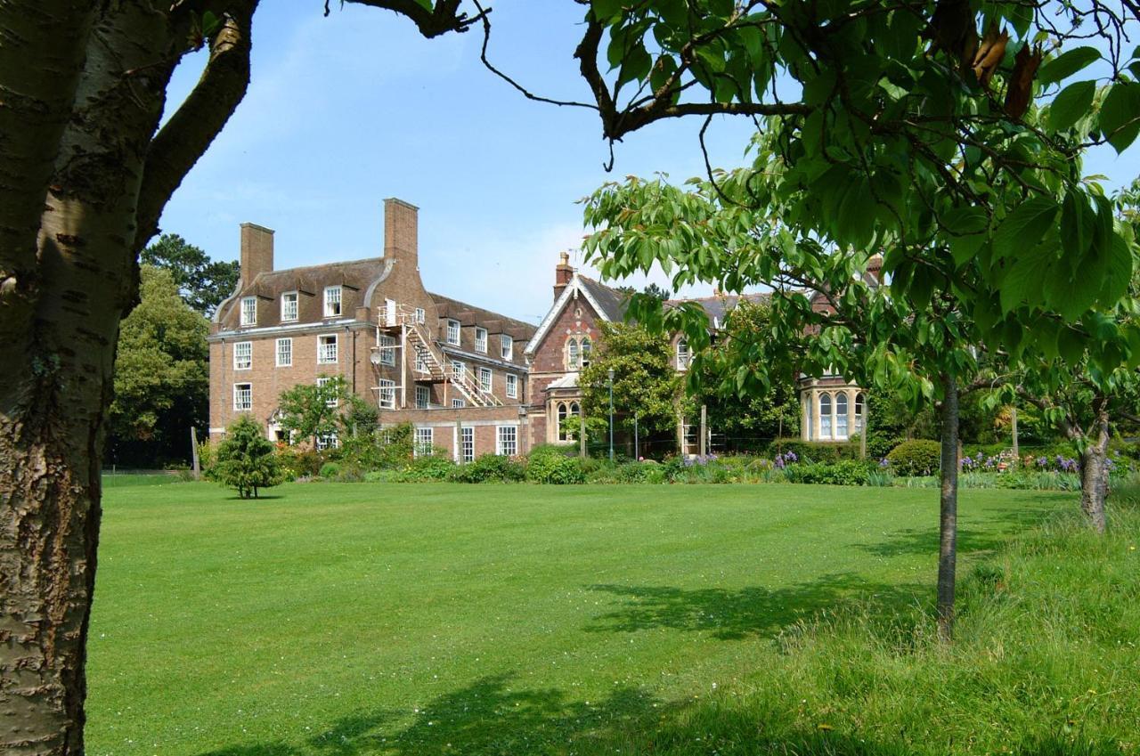 University Of Exeter - Pennsylvania Court Exterior photo